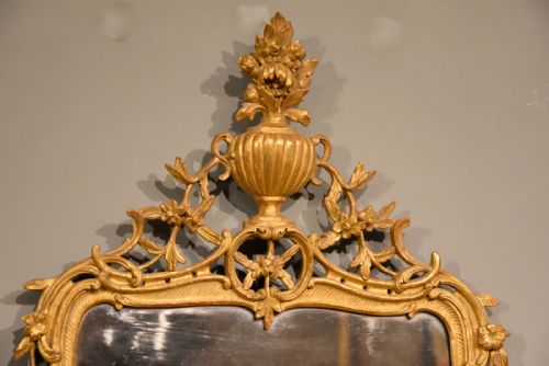 18TH CENTURY GILTWOOD ITALIAN MIRROR - ADDITIONAL PHOTO 1