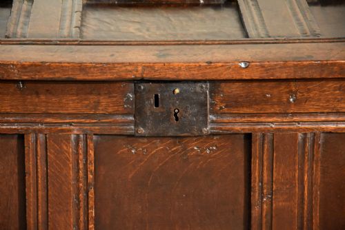 17TH CENTURY OAK THREE PANELLED COFFER - ADDITIONAL PHOTO 2