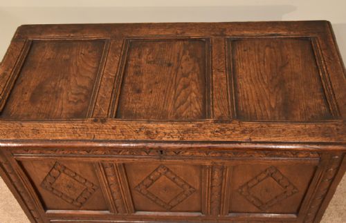 CHARLES II OAK COFFER THREE PANELLED - ADDITIONAL PHOTO 4
