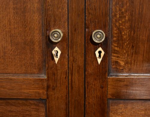OAK EARLY 19TH CENTURY PRESS CUPBOARD LINEN PRESS - ADDITIONAL PHOTO 4