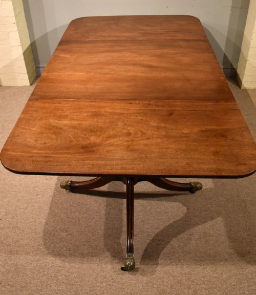 REGENCY PERIOD MAHOGANY TWO PILLAR DINING TABLE - ADDITIONAL PHOTO 2