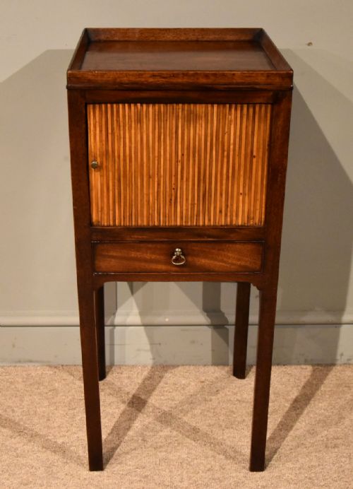 a george iii night bedside cupboard - CATEGORY: ANTIQUE CUPBOARDS - DATED 1800