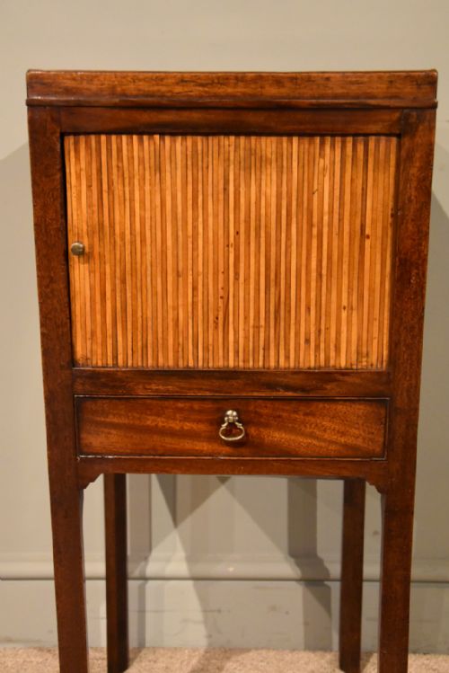 A GEORGE III NIGHT BEDSIDE CUPBOARD - ADDITIONAL PHOTO 4