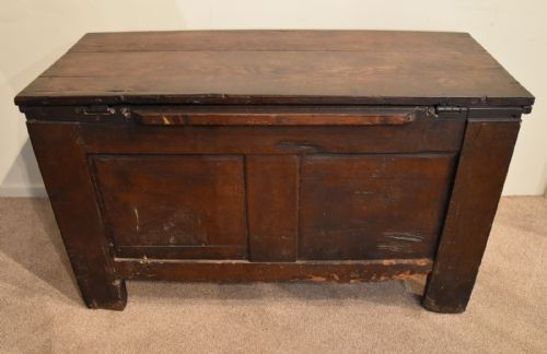 17TH CENTURY OAK GEOMETRIC OAK COFFER - ADDITIONAL PHOTO 7