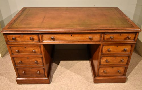 MID 19TH CENTURY MAHOGANY PEDESTAL DESK - ADDITIONAL PHOTO 1