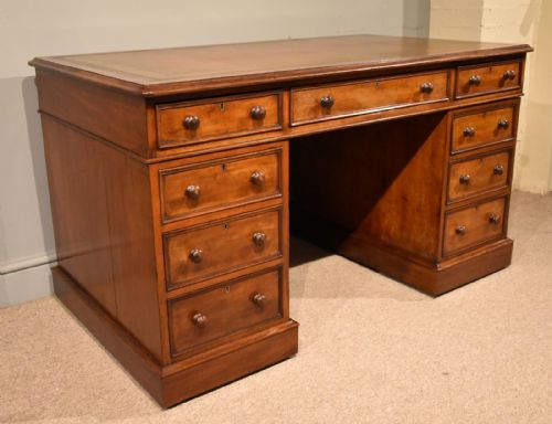 MID 19TH CENTURY MAHOGANY PEDESTAL DESK - ADDITIONAL PHOTO 2