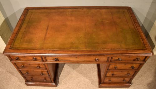 MID 19TH CENTURY MAHOGANY PEDESTAL DESK - ADDITIONAL PHOTO 5