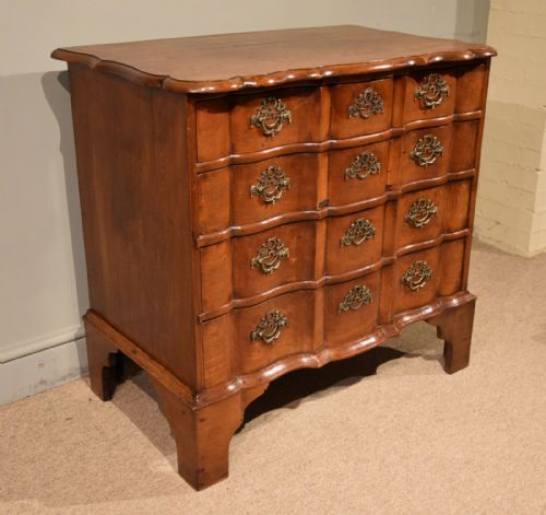 18TH CENTURY DUTCH CHESTNUT COMMODE CHEST OF DRAWERS - ADDITIONAL PHOTO 1