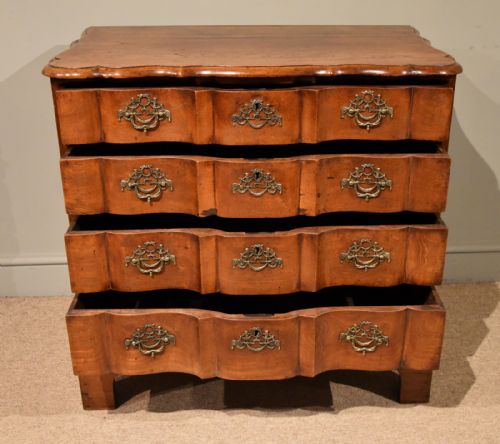 18TH CENTURY DUTCH CHESTNUT COMMODE CHEST OF DRAWERS - ADDITIONAL PHOTO 4
