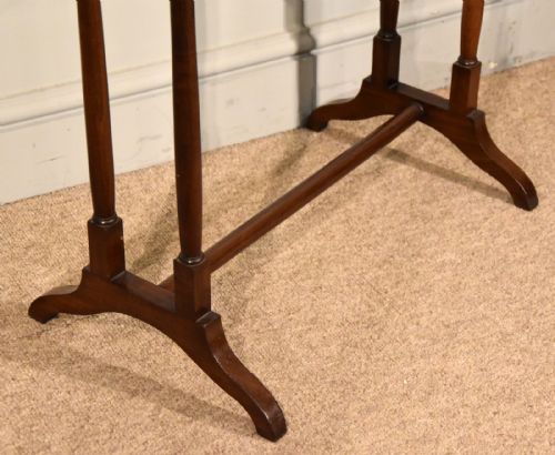 REGENCY MAHOGANY SIDE TABLE - ADDITIONAL PHOTO 1
