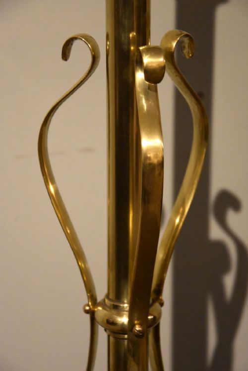 VICTORIAN BRASS EXTENDING FLOOR LAMP - ADDITIONAL PHOTO 2