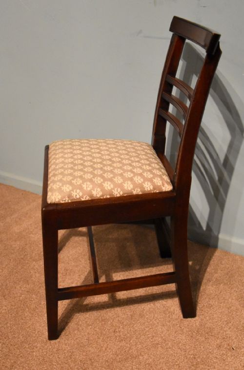 HANDSOME SET OF SIX GEORGE III SHERATON DINING CHAIRS - ADDITIONAL PHOTO 3