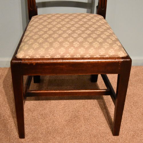 HANDSOME SET OF SIX GEORGE III SHERATON DINING CHAIRS - ADDITIONAL PHOTO 5