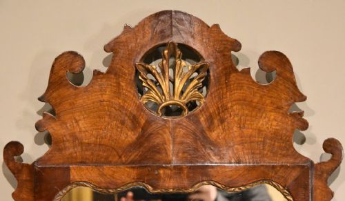 GEORGIAN VENEERED WALNUT PARCEL GILT FRETWORK WALL MIRROR - ADDITIONAL PHOTO 2