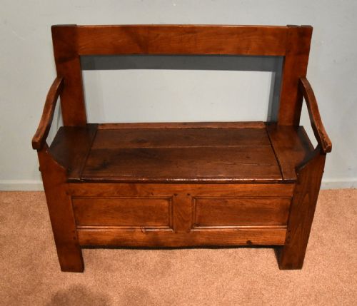 EARLY NINETEENTH CENTURY FRENCH CHERRY WOOD BENCH - ADDITIONAL PHOTO 4