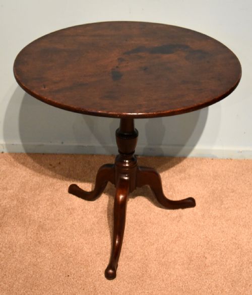 MID EIGHTEENTH CENTURY MAHOGANY CIRCULAR TRIPOD TABLE - ADDITIONAL PHOTO 1