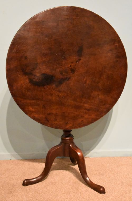 MID EIGHTEENTH CENTURY MAHOGANY CIRCULAR TRIPOD TABLE - ADDITIONAL PHOTO 2