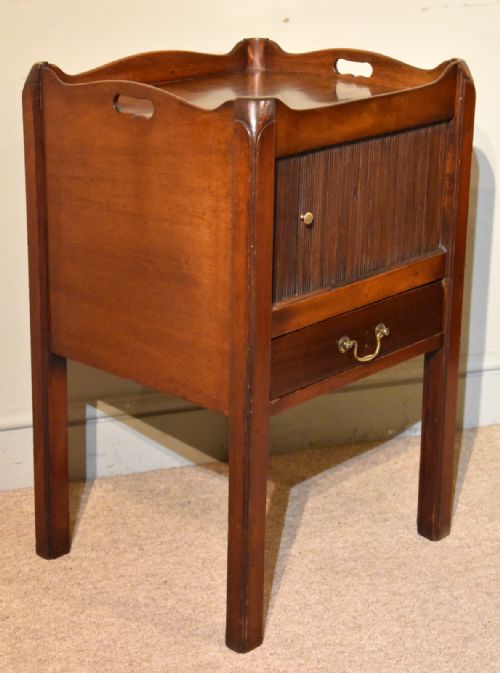 18TH CENTURY MAHOGANY COMMODE BEDSIDE CABINET - ADDITIONAL PHOTO 1