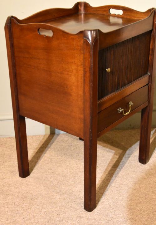 18TH CENTURY MAHOGANY COMMODE BEDSIDE CABINET - ADDITIONAL PHOTO 4