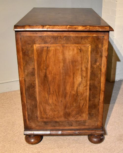 WILLIAM AND MARY OYSTER CHEST OF DRAWERS - ADDITIONAL PHOTO 4