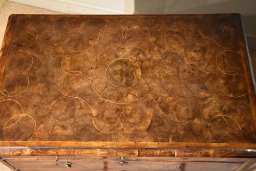WILLIAM AND MARY OYSTER CHEST OF DRAWERS - ADDITIONAL PHOTO 7