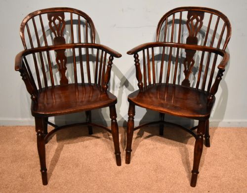19th century yew and elm windsor chairs - CATEGORY: ANTIQUE CHAIRS - DATED 19TH CENTURY