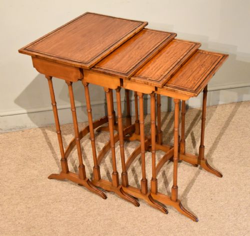 nest of tables set of four satinwood 19th century - CATEGORY: ANTIQUE TABLES - DATED 19TH CENTURY