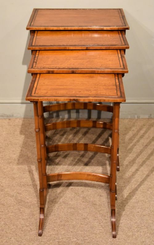 NEST OF TABLES SET OF FOUR SATINWOOD 19TH CENTURY - ADDITIONAL PHOTO 1