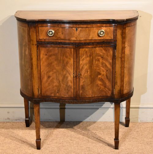 george iii style mahogany side cabinet - CATEGORY: ANTIQUE CUPBOARDS - DATED 1900