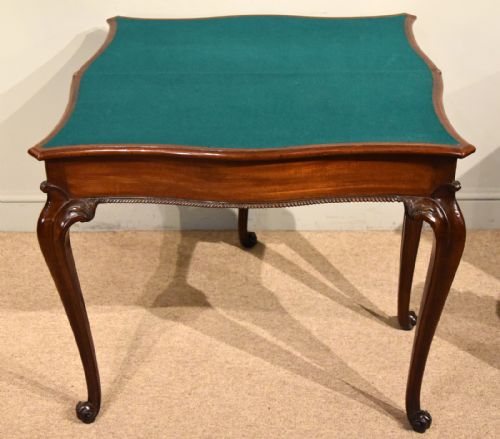 18TH CENTURY MAHOGANY SERPENTINE CARVED CARD TABLE - ADDITIONAL PHOTO 3