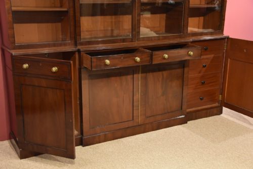 REGENCY PERIOD MAHOGANY BREAKFRONT BOOKCASE - ADDITIONAL PHOTO 3