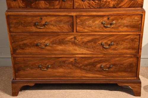 GEORGE III HEPPLEWHITE PERIOD MAHOGANY LINEN PRESS - ADDITIONAL PHOTO 7