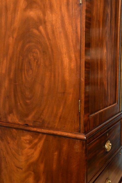 GEORGE III MAHOGANY LINEN PRESS - ADDITIONAL PHOTO 5