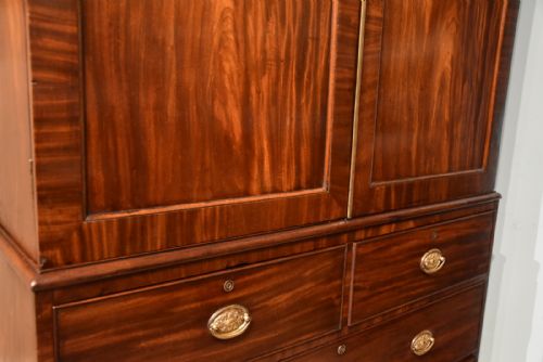 GEORGE III MAHOGANY LINEN PRESS - ADDITIONAL PHOTO 6