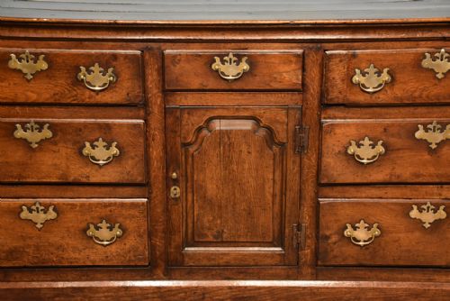 A MID 18TH CENTURY GEORGE III LARGE OAK DRESSER BASE - ADDITIONAL PHOTO 1
