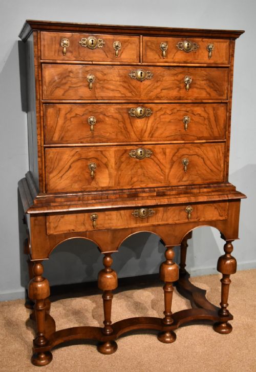 A GEORGE I WALNUT CHEST ON STAND - ADDITIONAL PHOTO 3