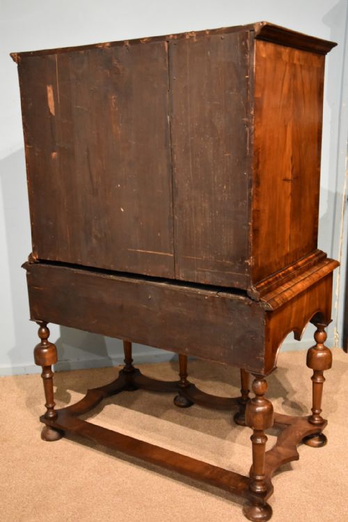 A GEORGE I WALNUT CHEST ON STAND - ADDITIONAL PHOTO 11