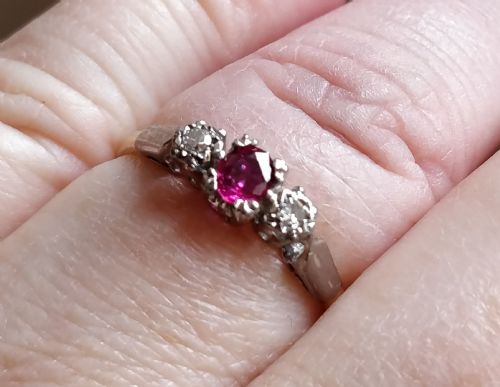 ART DECO 18CT DIAMOND PLATINUM RUBY RING - ADDITIONAL PHOTO 8