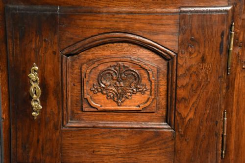19TH CENTURY FRENCH CARVED OAK CUPBOARD - ADDITIONAL PHOTO 5