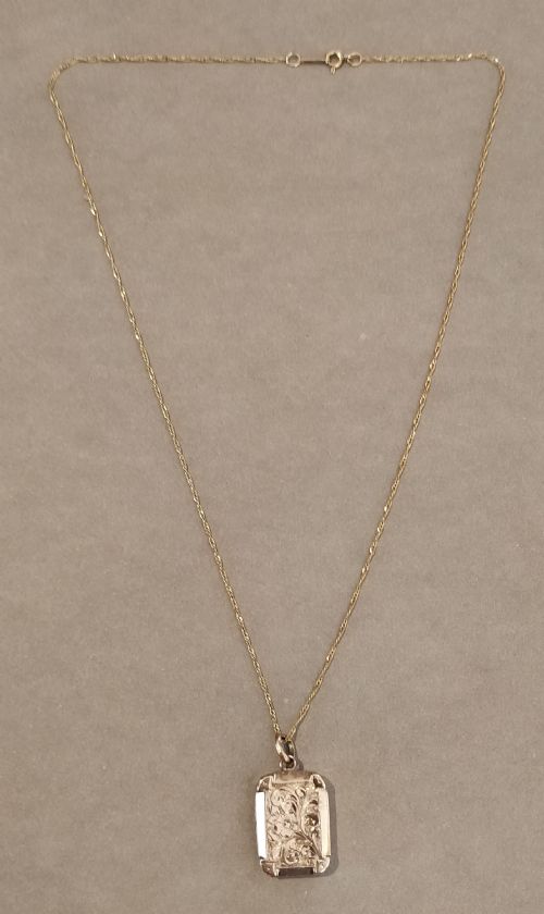 VICTORIAN 9CT GOLD LOCKET - ADDITIONAL PHOTO 3