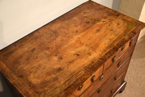 GEORGE I WALNUT CHEST OF DRAWERS - ADDITIONAL PHOTO 5