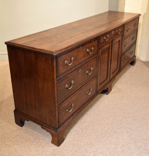 LARGE GEORGE II OAK DRESSER BASE - ADDITIONAL PHOTO 6