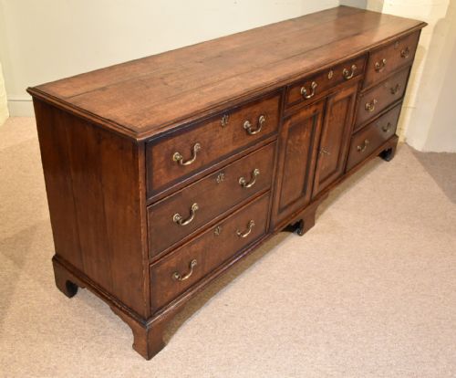 LARGE GEORGE II OAK DRESSER BASE - ADDITIONAL PHOTO 7