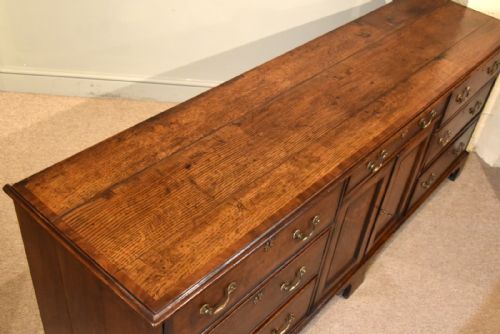 LARGE GEORGE II OAK DRESSER BASE - ADDITIONAL PHOTO 8