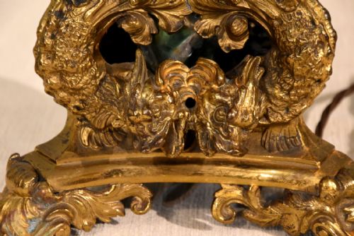 19TH CENTURY GREEN GLASS GILT ORMOLU TABLE LAMP - ADDITIONAL PHOTO 4
