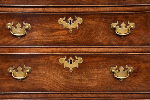 GEORGE III MAHOGANY CHEST OF DRAWERS - ADDITIONAL PHOTO 8