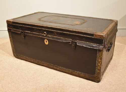 EARLY 19TH CENTURY COACHING TRUNK - ADDITIONAL PHOTO 1