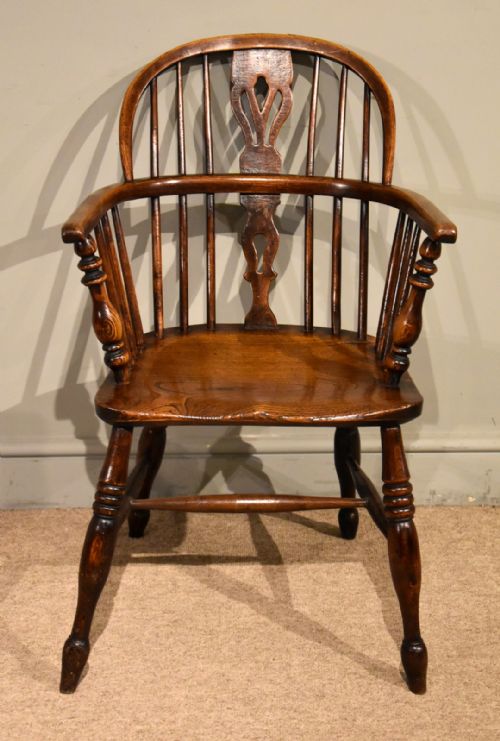 ash and elm windsor armchair with low back - CATEGORY: ANTIQUE CHAIRS - DATED 19TH CENTURY