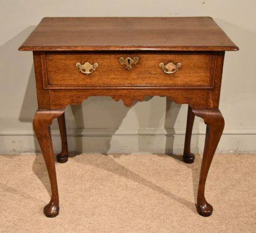george i oak lowboy with cabriole legs - CATEGORY: ANTIQUE TABLES - DATED 18TH CENTURY