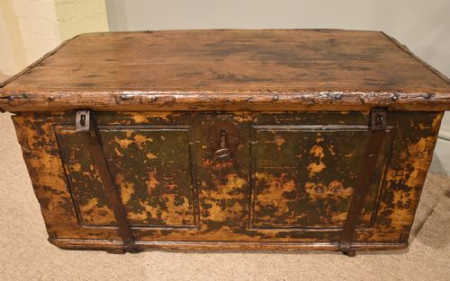 18TH CENTURY PINE AND IRON BOUND TRUNK - ADDITIONAL PHOTO 4